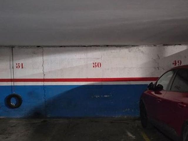 Garaje en venta en calle Dels Doctors Trias i Pujol, Barcelona, de 14 m² por 16.000