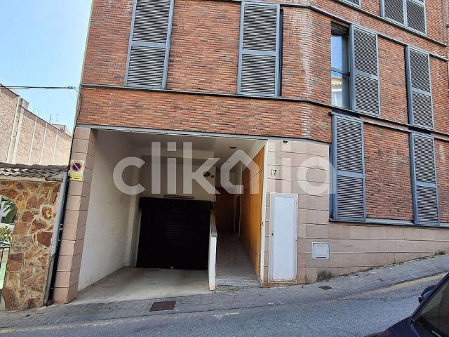 Garaje en venta en calle Dels Estudis, Vallirana, de 27 m² por 7.000