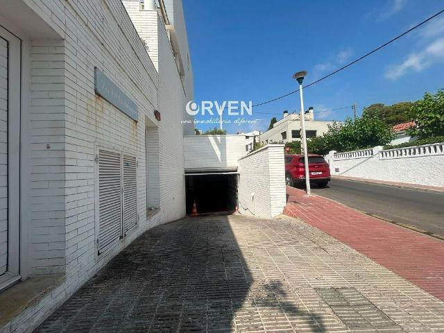 Garaje en venta en calle Dels Pins, Torredembarra, de 12 m² por 14.000