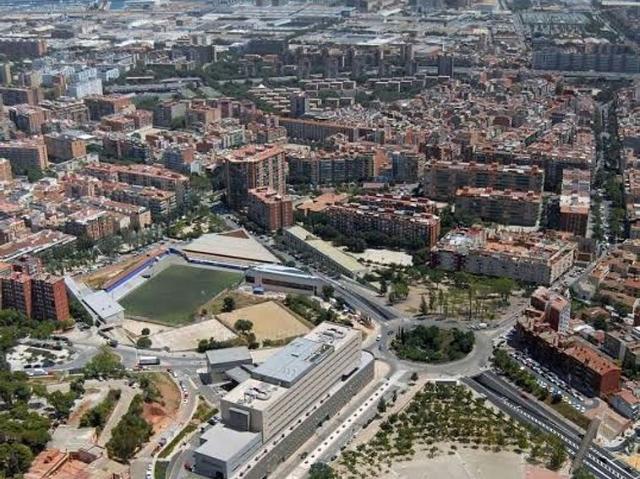 Garaje en venta en calle Dels Pirineus, Santa Coloma de Gramanet, de 15 m² por 29.000