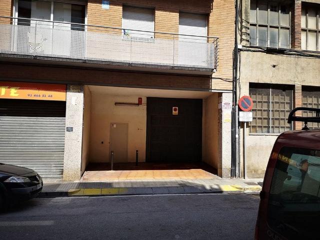 Garaje en venta en calle D'en Baró, Santa Coloma de Gramanet, de 6 m² por 2.500