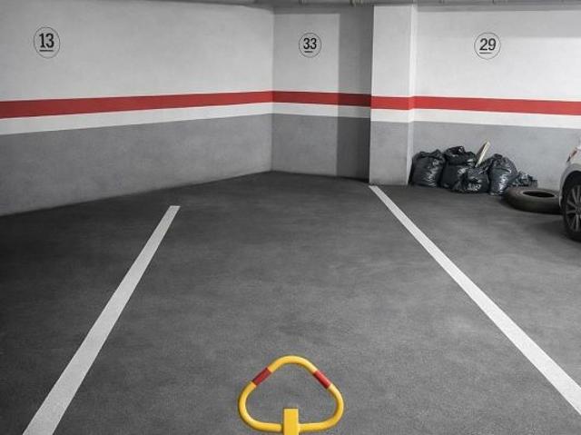 Garaje en venta en calle D'entença, Barcelona, por 18.000