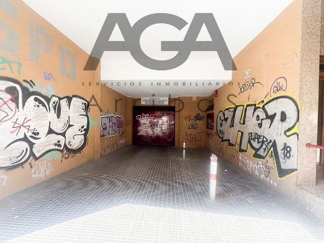 Garaje en venta en calle D'ignasi Iglesias, Barcelona, de 10 m² por 16.000