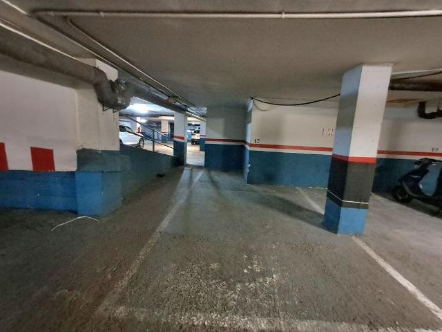 Garaje en venta en calle Escuadras, Hospitalet de Llobregat, L´, de 14 m² por 20.000