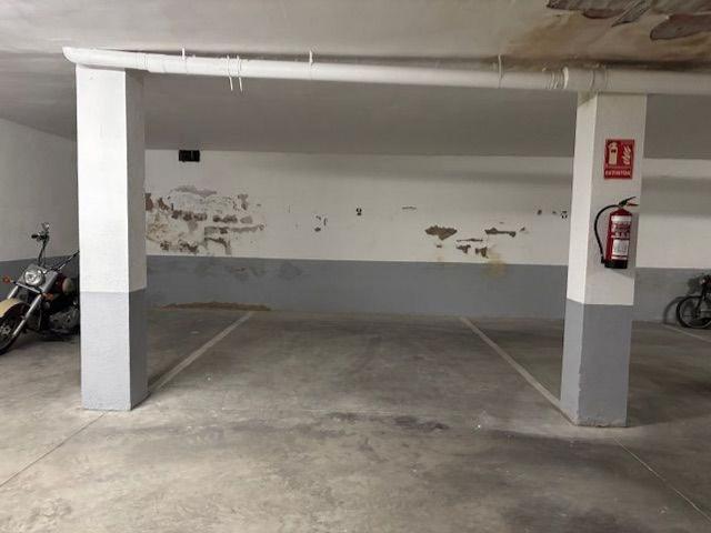 Garaje en venta en calle Joan Maragall, Cambrils, de 18 m² por 12.000