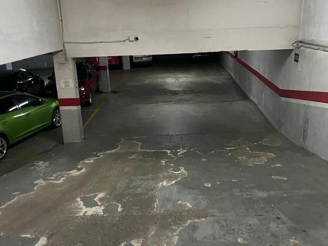Garaje en venta en calle Maternitat D'elna, Manresa, de 20 m² por 10.000