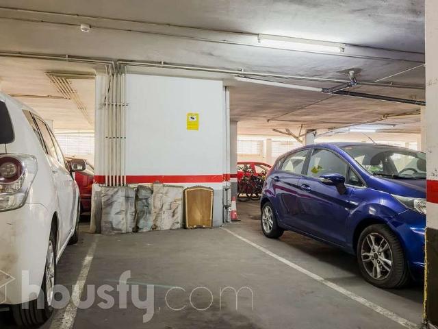 Garaje en venta en calle Mare de Déu Dels Desemparats, Hospitalet de Llobregat, L´, de 26 m² por 12.900
