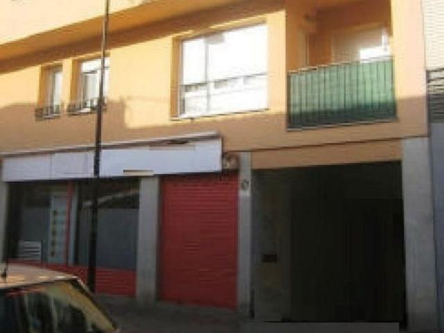 Garaje en venta en calle Marquès de Caldes de Montbui, Girona, de 27 m² por 10.000