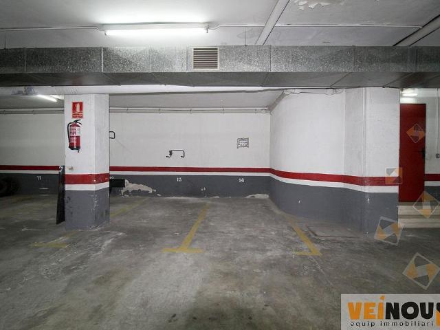 Garaje en venta en calle Martí Codolar, Hospitalet de Llobregat, L´, de 7 m² por 7.500