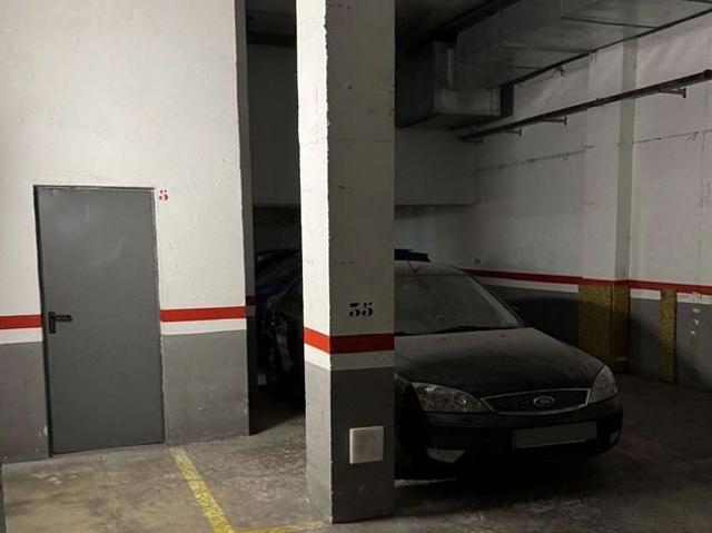 Garaje en venta en calle Miquel Coll i Alentorn, Canonja, la, de 13 m² por 15.000
