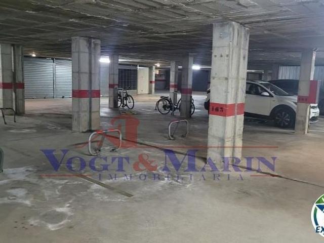 Garaje en venta en calle Mugadelta, Castelló d´Empúries, de 11 m² por 19.500