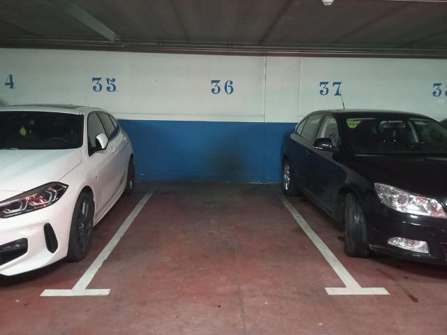 Garaje en venta en calle Número, Montcada i Reixac, de 10 m² por 13.500