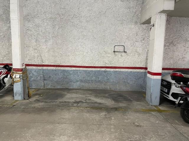 Garaje en venta en calle Sant Miquel, Masnou, de 8 m² por 14.900