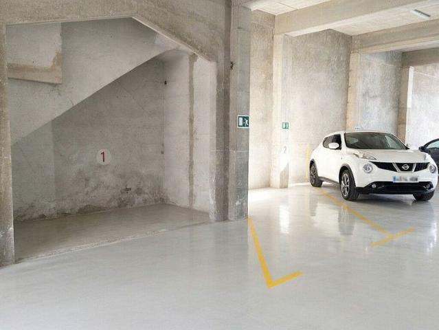 Garaje en venta en calle Sant Pau, Figueres, por 15.000