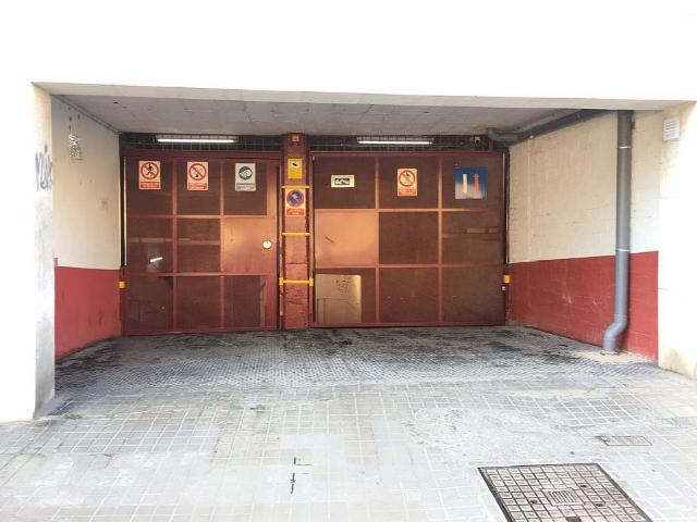 Garaje en venta en calle Santa Eulàlia, Hospitalet de Llobregat, L´, de 14 m² por 15.000