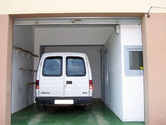 Garaje en venta en calle Pirineus, Anglès, de 29 m² por 18.000