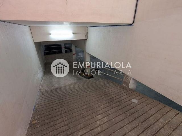 Garaje en venta en calle Puigrom, Roses, por 19.000