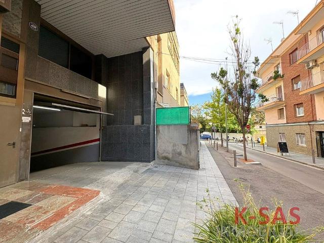 Garaje en venta en calle Roquetes, Sant Just Desvern, de 13 m² por 17.000