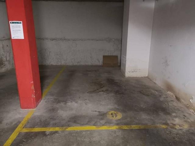 Garaje en venta en calle Ramon Turró i Darder, Girona, de 12 m² por 21.000