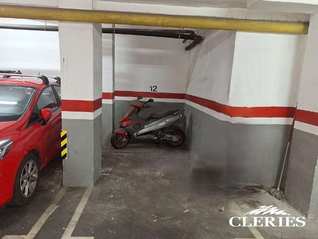 Garaje en venta en calle Valencia, Barcelona, de 8 m² por 5.500