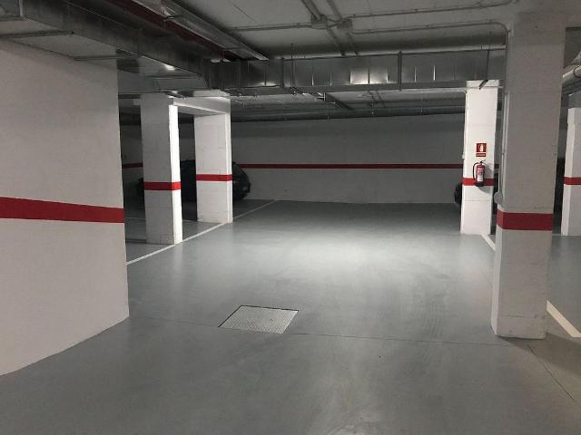 Garaje en venta en calle València, Granollers, por 16.000