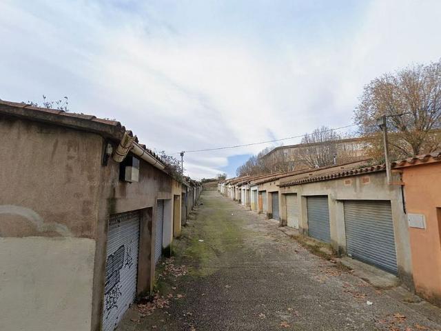 Garaje en venta en carretera Figueroles, Banyoles, de 16 m² por 4.800