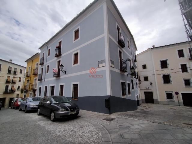 Garaje en venta, en casco histórico Cuenca