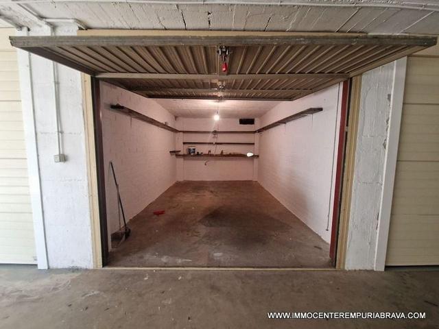 Garaje en venta en Castelló d´Empúries, de 29 m² por 65.000