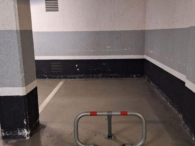 Garaje en venta en Castellar del Vallès, de 24 m² por 11.500