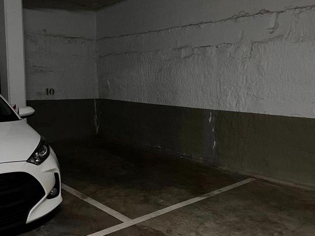 Garaje en venta en Castelldefels, de 12 m² por 17.000