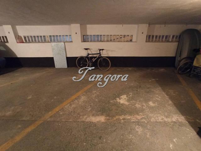 Garaje en venta en Algorta