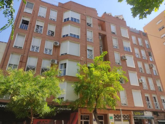 Garaje en venta en Almansa, Centro