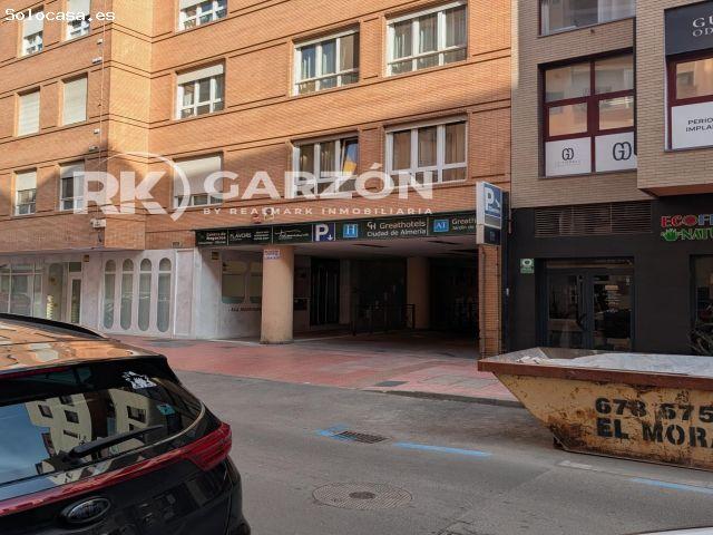 Garaje en Venta en Avd. Montserrat
