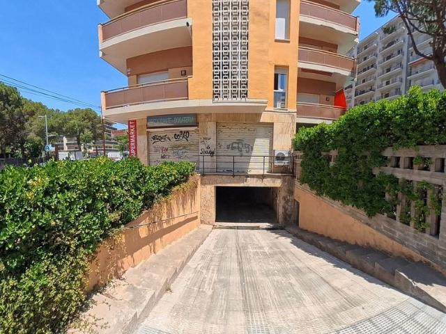 Garaje en venta en avenida Vila de Madrid, Blanes, de 17 m² por 27.000