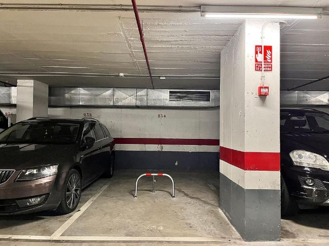Garaje en venta en avenida De Can Marcet, Barcelona, de 22 m² por 20.000