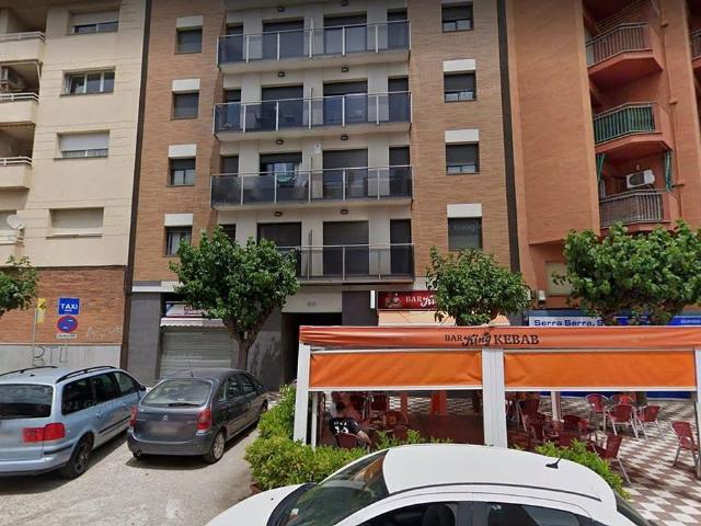 Garaje en venta en avenida De Francesc de Marimon, Esparreguera, de 13 m² por 6.000