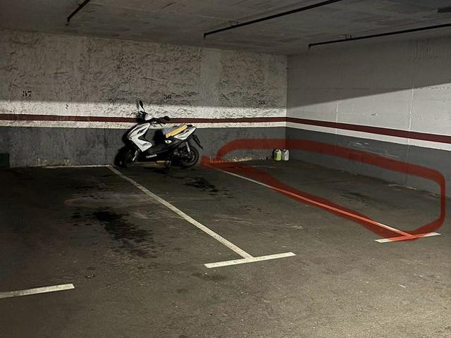 Garaje en venta en avenida De Josep Vicenç Foix, Barcelona, de 10 m² por 26.500