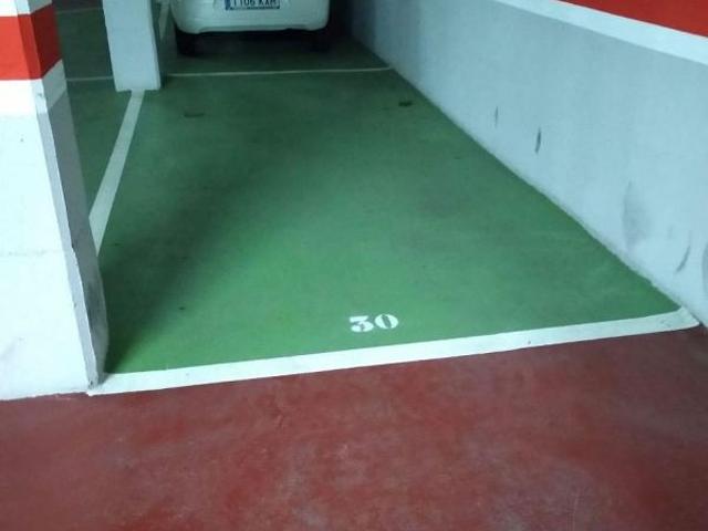Garaje en venta en Castelldefels, de 12 m² por 14.000