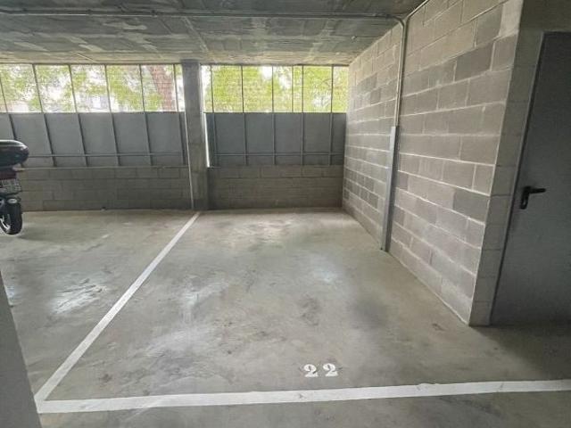 Garaje en venta en avenida De Lluís Pericot, Girona, de 18 m² por 23.000