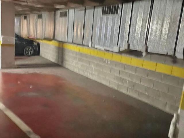 Garaje en venta en avenida De Madrid, Barcelona, de 18 m² por 37.950
