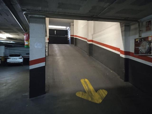 Garaje en venta en avenida De Madrid, Barcelona, de 26 m² por 19.500