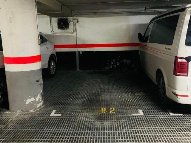 Garaje en venta en avenida De Mistral, Barcelona, de 12 m² por 22.000