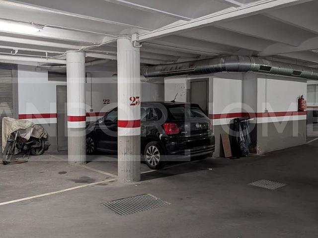 Garaje en venta en avenida De Roma, Barcelona, de 10 m² por 16.000