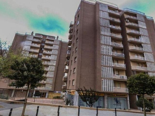 Garaje en venta en avenida Del Bosc, Hospitalet de Llobregat, L´, de 16 m² por 18.000