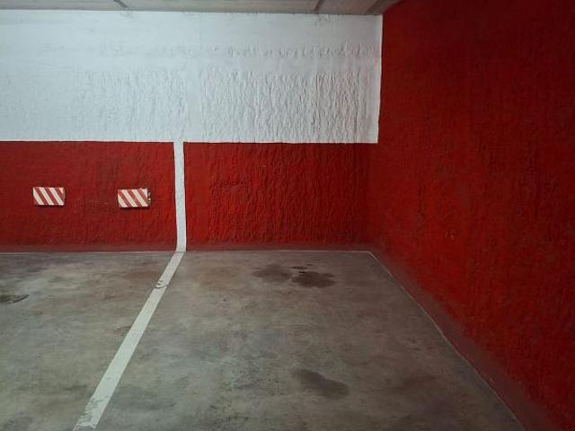 Garaje en venta en avenida Del Molí, Viladecans, de 16 m² por 20.000