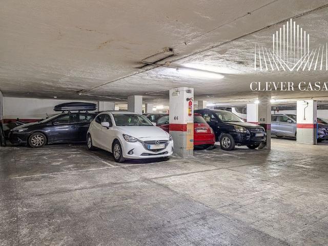 Garaje en venta en avenida Del Paral·Lel, Barcelona, de 11 m² por 19.000