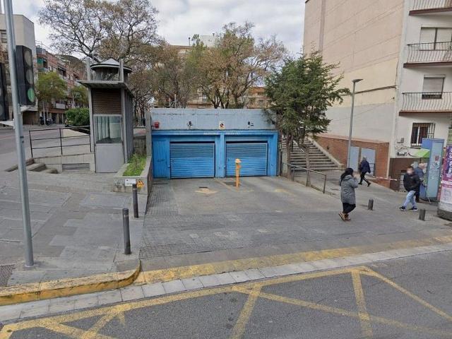 Garaje en venta en avenida Dels Banús, Santa Coloma de Gramanet, por 13.500