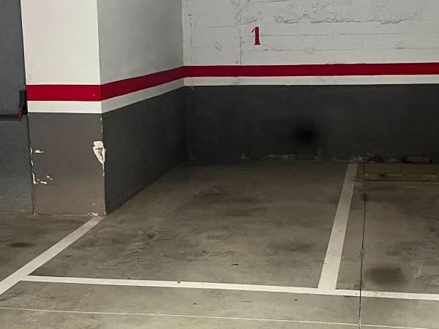 Garaje en venta en avenida Meridiana, Barcelona, de 9 m² por 12.500