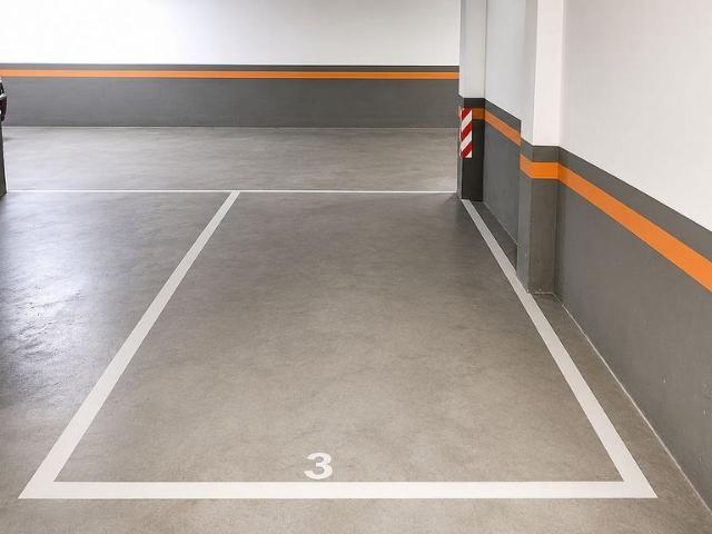 Garaje en venta en avenida President Tarradellas, Reus, de 12 m² por 14.000