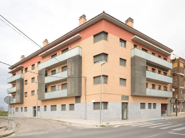Garaje en venta en avenida Robert Graupera, Deltebre, de 16 m² por 4.000